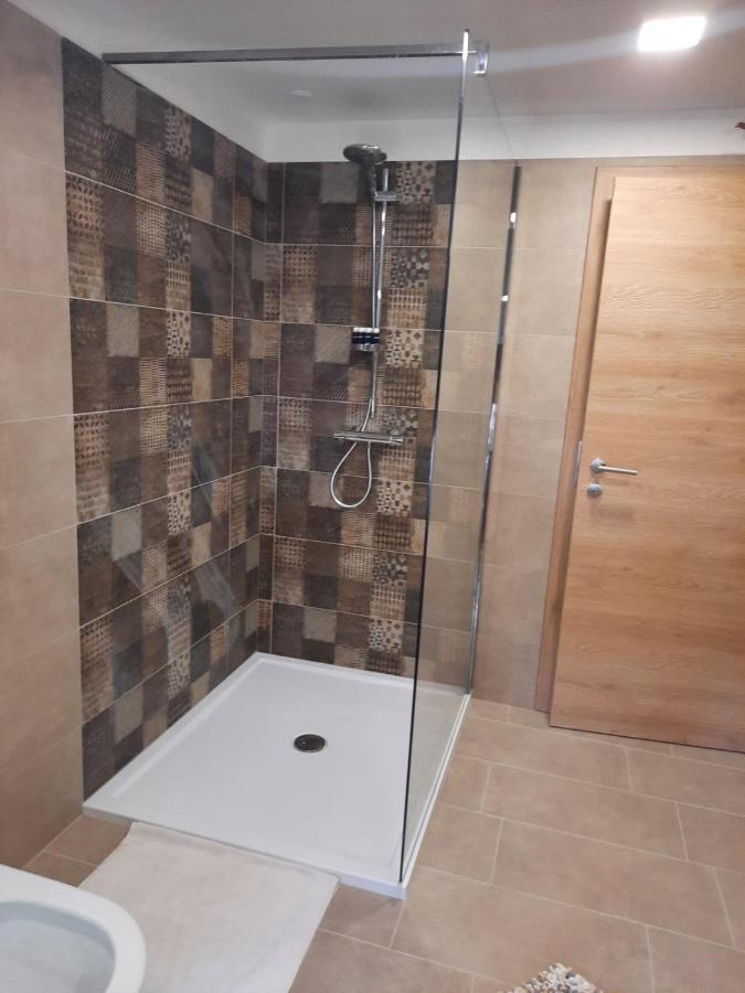 Andrea, Premium Three Bedroom Apartment, Entire Floor كاستاف المظهر الخارجي الصورة